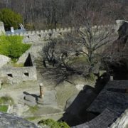 Zamek Chojnik - widok z dziedzińca wieży