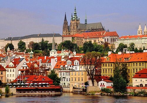 Panorama Pragi ze zdjęć programu Adršpach – Praga – Kutná Hora